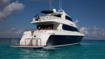 TRES HERMANOS III  -  Aft Shot